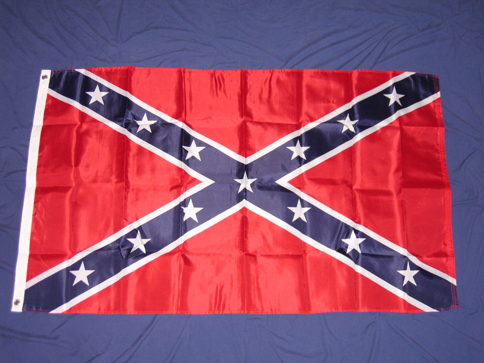 Michigan Moron Hangs Nooses And Confederate Flag Outside Home…Wife Says He’...